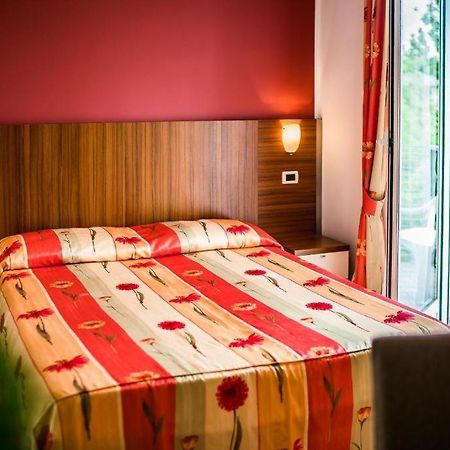 Hotel Vienna Lignano Sabbiadoro Eksteriør bilde