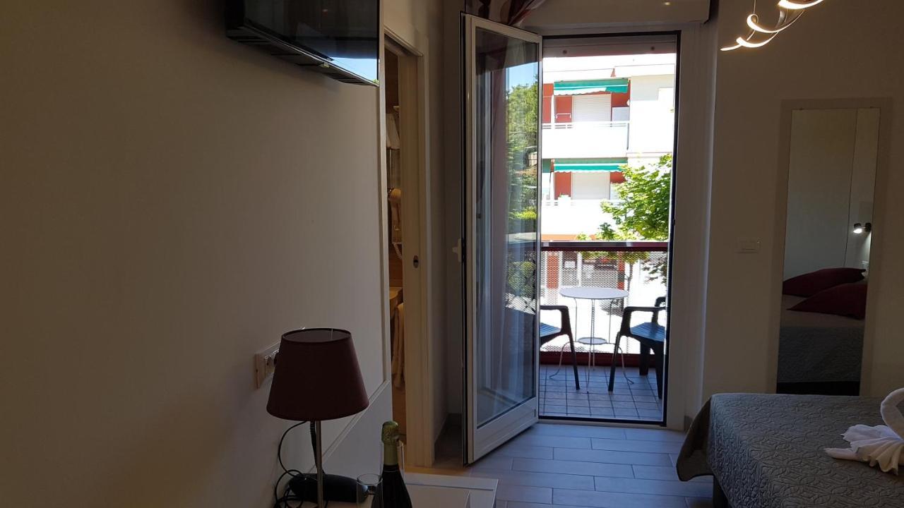 Hotel Vienna Lignano Sabbiadoro Eksteriør bilde